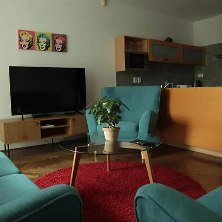 Large Three-room In Cassovar With Underground Garage Apartmán Košice