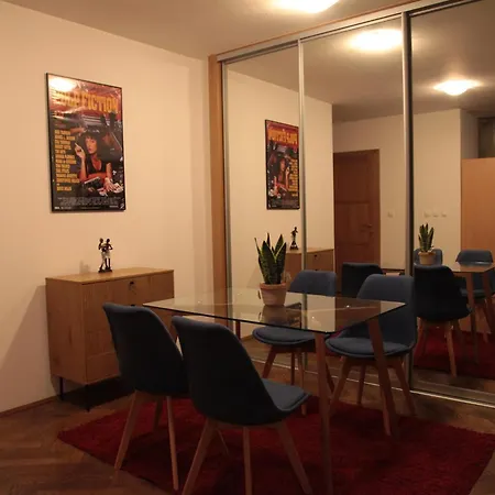 דירה Large Three-room In Cassovar With Underground Garage קושיצה