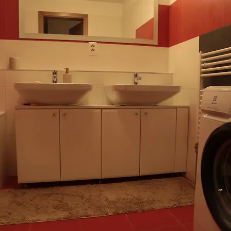 Apartmán Large Three-room In Cassovar With Underground Garage