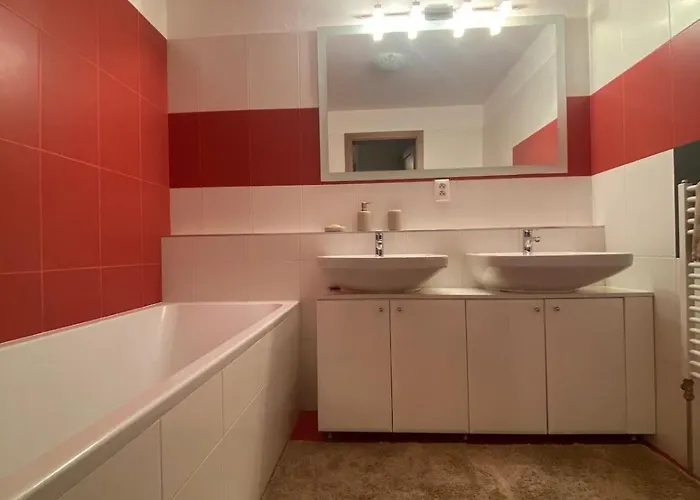 Large In Cassovar With Underground Garage Apartament Koszyce